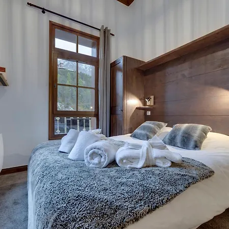 Skis Aux Pieds Avec Piscine Et - Fr-1-686-41 Appartement *